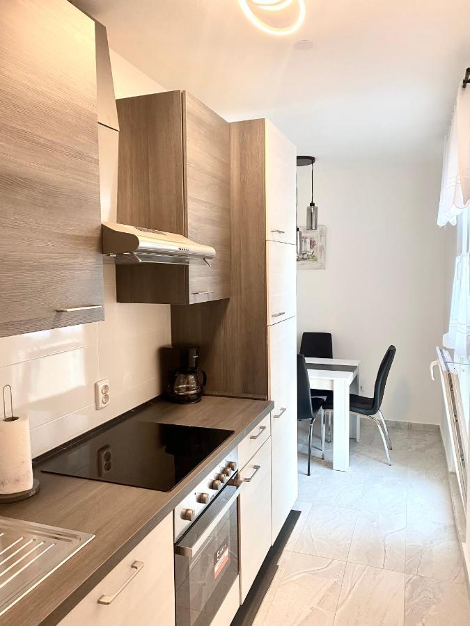 Ema Apartment Pola Esterno foto